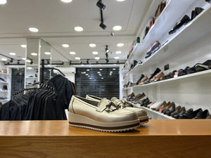 Chaussure en cuir Gold